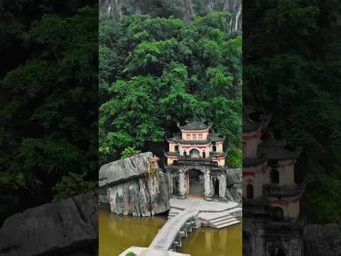 The Temple in the Mist | Bich Dong Pagoda, Vietnam in 4K