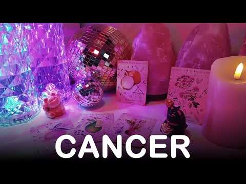 CÁNCER - LE ENCANTAS Y HACE TREMENDO MOVIMIENTO INESPERADO... #horoscopodiario #tarotreading