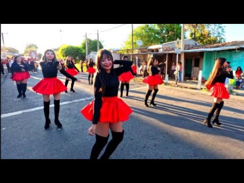 Hermosas Cachiporristas de Muñequeros del Sabor en San Sebastián 2025