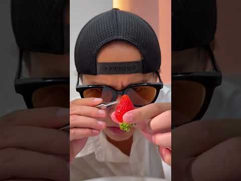 The father's reaction when his son and daughter eat fruit... #HumanCub #BabyDadWithBaby