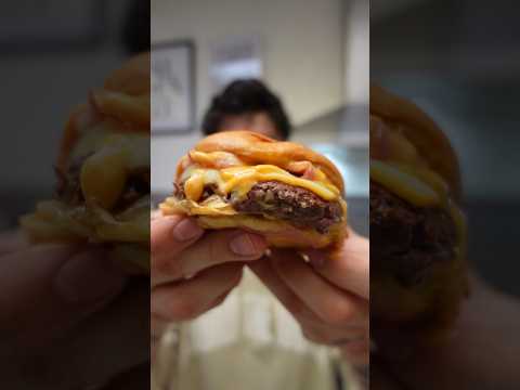 Un BURGER qui n’a rien à envier au Burger de FASTFOOD !! 🤤🍔 #burger #recetteburger #fastfood #food