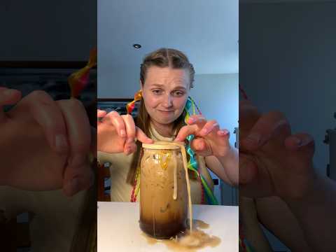 You’ve never tried iced coffee like THIS 🙂↔️❤️🔥 Starbucks 👋 #coffee #asmr #sweet #coffeetime