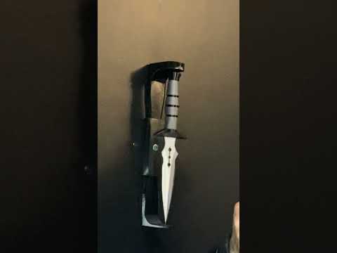 #knifethrowing magnetic display