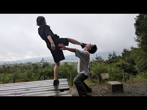 Copple fighting in Kyoto Oiwa-Shrine Observation deck
