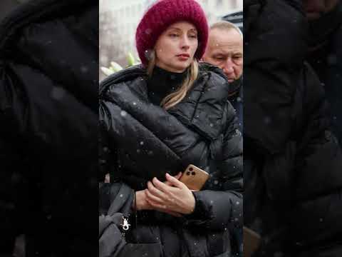 Уже 42 года, вдова Александра Градского живет в шоколаде, и ни в чем себе не отказывает