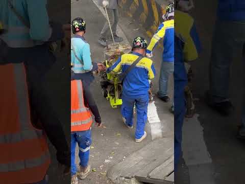 Ternyata begini proses pengecatan marka jalan #trending #automobile