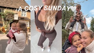A COSY SUNDAY VLOG | family time, roast dinner + countryside walks