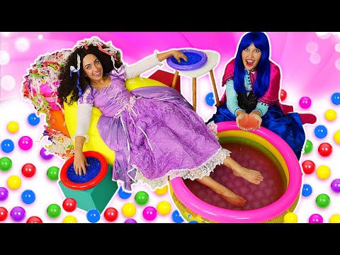 Baby Born Puppen Video für Kinder - Die Lustigen Prinzessinnen. Wir spielen SPA Salon