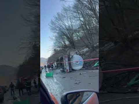 Վերին Լարսի մայրուղում ավելի քան 12 ժամ տևած խցանման պատճառը վթարն էր` բենզատարի մասնակցությամբ