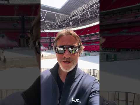 Hope you enjoyed the surprise last week 😎 #jamiroquai #dualipa