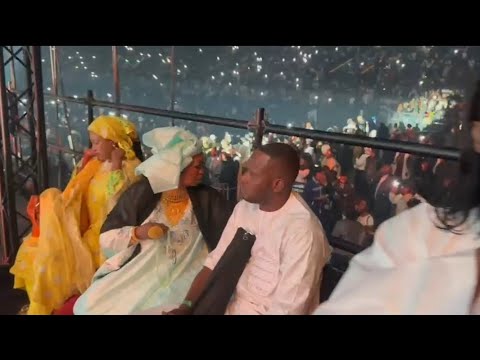 Concert de SIDIKI DIABATÉ - Maman Fanta Sacko à U ARENA de Paris (vidéo)