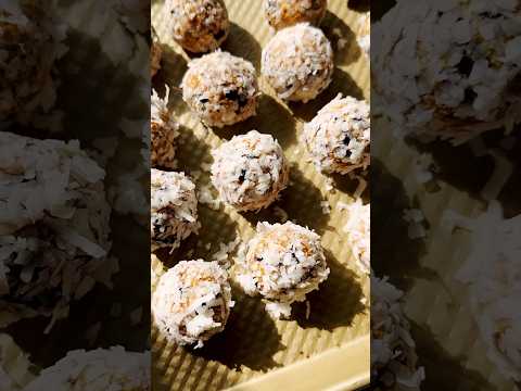 These no bake oatmeal energy balls will be your new go-to snack!
