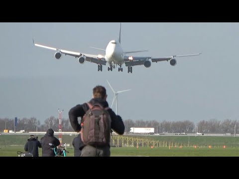 90 LANDINGS & TAKEOFFs in 60 MINUTES - Boeing 747, Airbus A380 ... (4K)