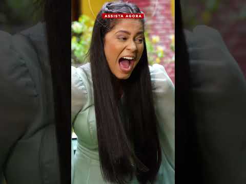 Assista agora ao novo clipe da cantora @eulacris #MinhaAdoração. Ofereça o seu melhor louvor a Deus