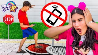 ¡Cuidado con tu celular! 😱📱María Clara y JP ¡Sin aparatos electrónicos durante 24 horas!