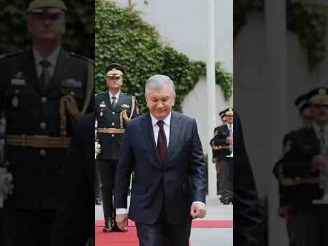 Президент вручил футболистам сборной роскошные автомобили!