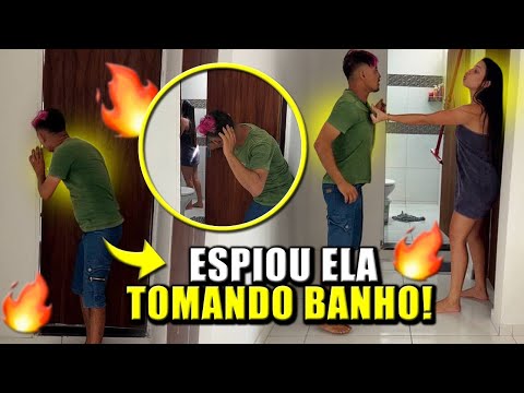 CREMOLAW ESPIA BRENDA TOMANDO BANHO NO CHUVEIRO