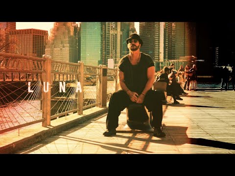 Ricardo Arjona - Luna (Videos de Seco)