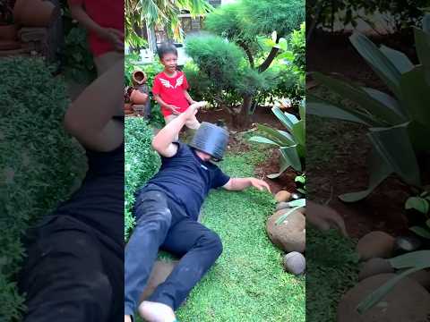 Jungkir Balik Tangkap Kelinci