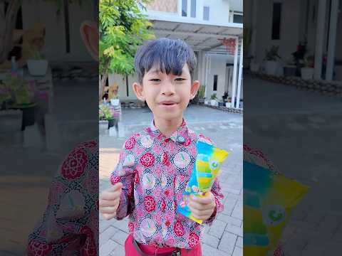 Adik Yubi Minta Es Krim Upin Ipin Ke Pesawat #shorts