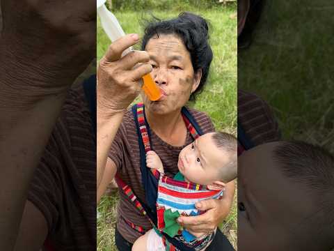 Poor old lady bought orange and syringe but didn't know how to eat it.😧 #shorts