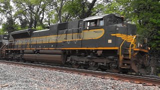 Norfolk Southern Erie Heritage Unit #1068 Leading