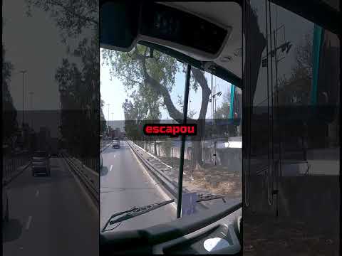 Quebrou o retrovisor e sumiu!