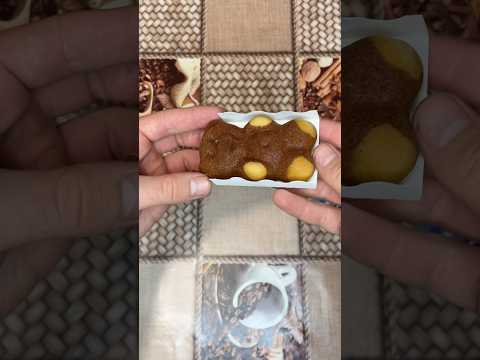 Эффект Манделы с мишкой Барни