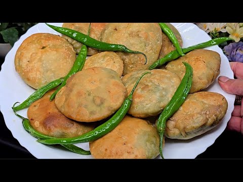 Crispy matar poori / matar kachori recipe - evening snacks , iftar recipe , ramadan month special