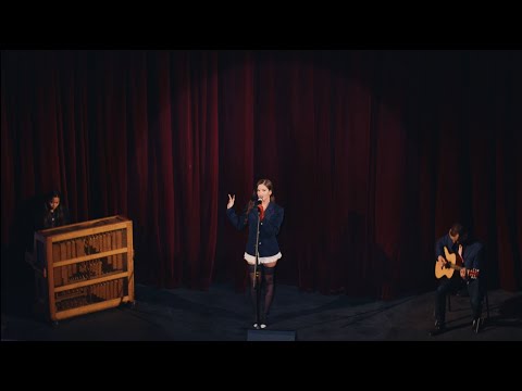Bianca Costa - Tout le quartier (Clip officiel)