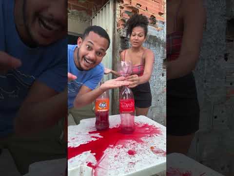 como colocar suco na garrafa #youtubeshorts #humor #comedy #funny #family