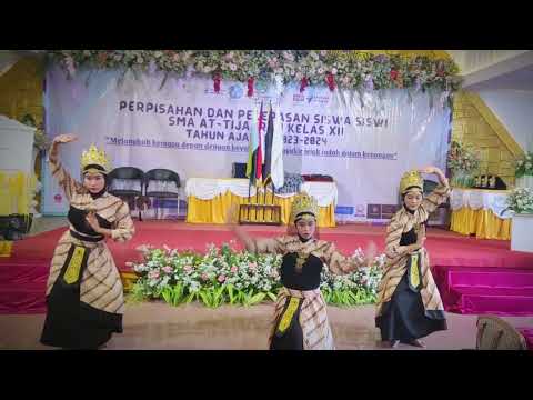 Kesenian Tari Jaipong di acara Perpisahan Kelas 12