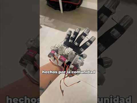 Creó sus propios guantes VR