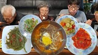 오손도손 따뜻한 집밥~! 소고기 대파 육개장 먹방 (오이 게맛살 초무침, 고구마줄기 볶음) Yukgaejang & Korean Summer Comfort Food