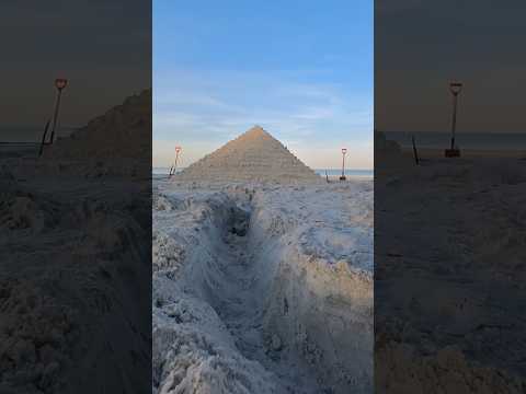 HUGE Sand Pyramid on the Beach 🤯 #sand #sandcastle #beach #plasticpollution #toys #florida