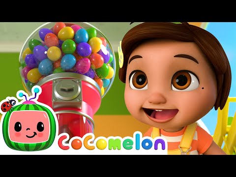 Nina's Humpty Dumpty Gumball Machine! 🍬🎵 | Nina's Familia | CoComelon Nursery Rhymes & Kids Songs