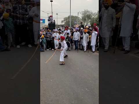 ਡਾਂਗ ਗਤਕਾ #gatka #gatkalovers #martialarts #gurugobindsinghji #nihangsingh #khalsa #punjabi #shorts