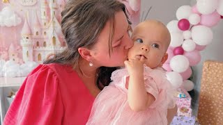J'ORGANISE le 1ER ANNIVERSAIRE de ma FILLE ! (Princesse) + Cadeaux ! 👑​🎁​🎂