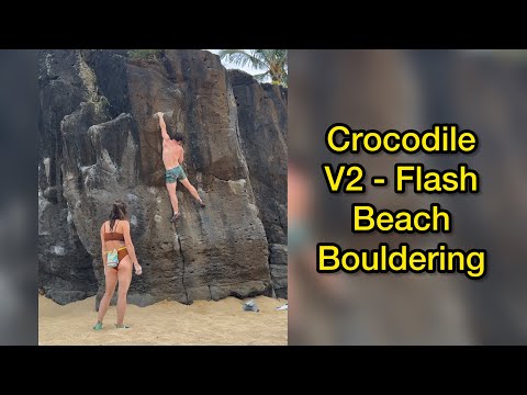 Crocodile V2 (5+) - Waimea Bay Bouldering (HI)