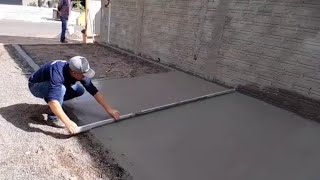 Fazendo contrapiso externo do salão.