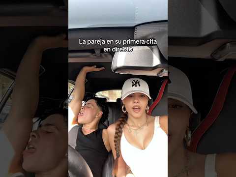 La pareja en su primera cita en directo👩🏻❤️💋👨🏻 #shortsviral #humor #viralvideo #comedia