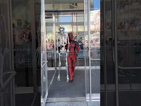 Love at first sight 💛❤️ #deadpool #wolverine #marvelstudios #marvelshorts #fyp #animenyc