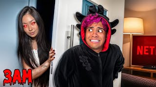 FLAGREI UMA JAPONESA DO MAL NA MANSÃO AS 3H DA MANHÃ *falava japonês