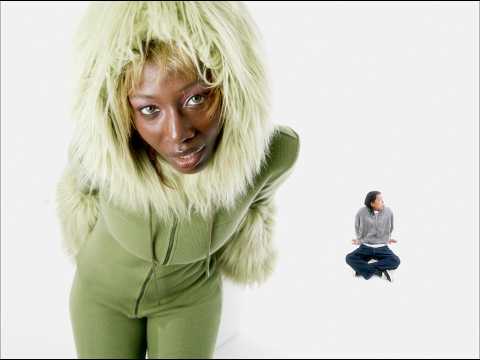 Donna Goldn (돈나 골든) ‘ Grape Wifey (청포도 마누라) (Official Video)