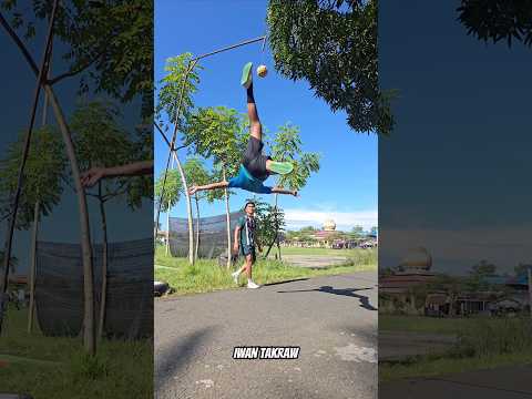Latihan bola Gantung 3 Meters ?😳#sepaktakraw #rollspike #spike