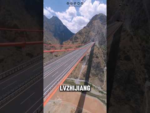 El puente colgante de una sola torre más largo del mundo