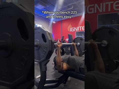 Confusing moments at the gym. #fitness #gym #shorts