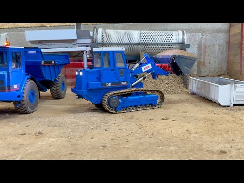 Realistic RC Trucks working at the Construction-Site !