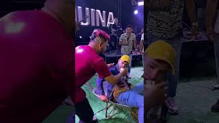 EU MEUS AMIGOS INVADIMOS O SHOW DE JÚNIOR SANTOS JS #humorista #memes #memeshorts