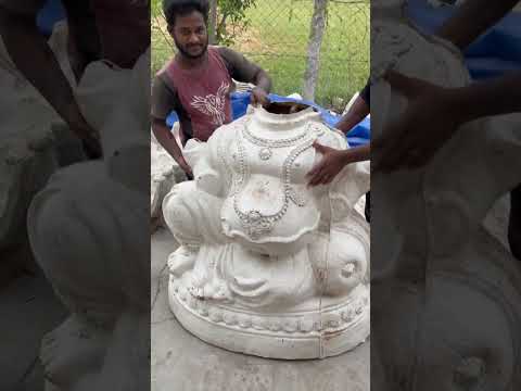💥விநாயகர் சிலை எப்படி செய்றாங்கன்னு பாருங்க⁉️😱 | Ganpati Idol🗿Making #ganpatiidol #making #shorts